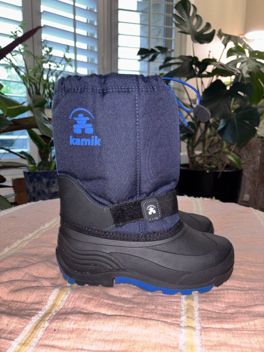 Kamik Kids Snow Boots Size 5 Two-Tone Blue Waterproof Insulated EUC